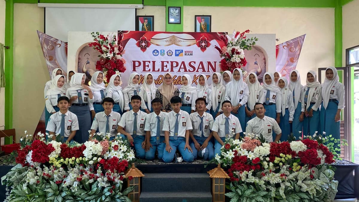 Pelepasan Murid Kelas 12 SMKN 1 Kras